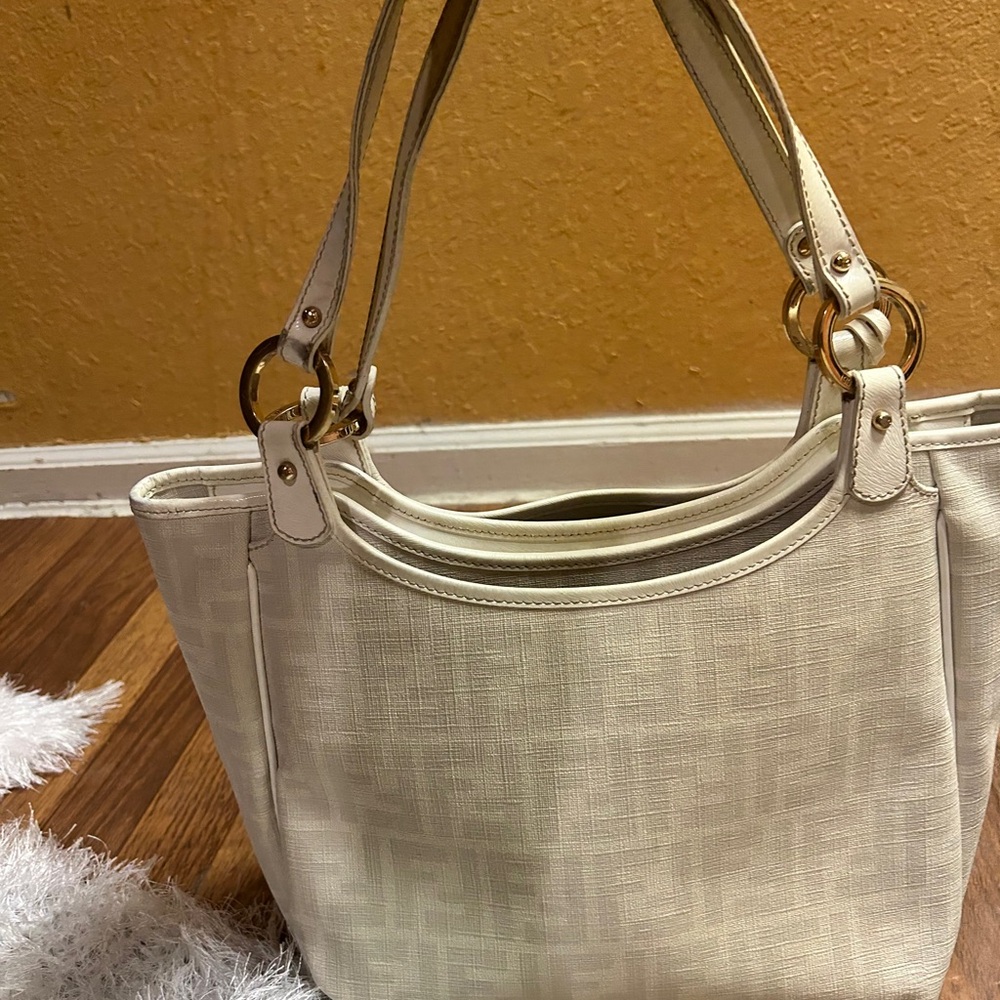 Authentic FENDI Off White Zucca Coated Canvas totebag - Picture 4 of 16
